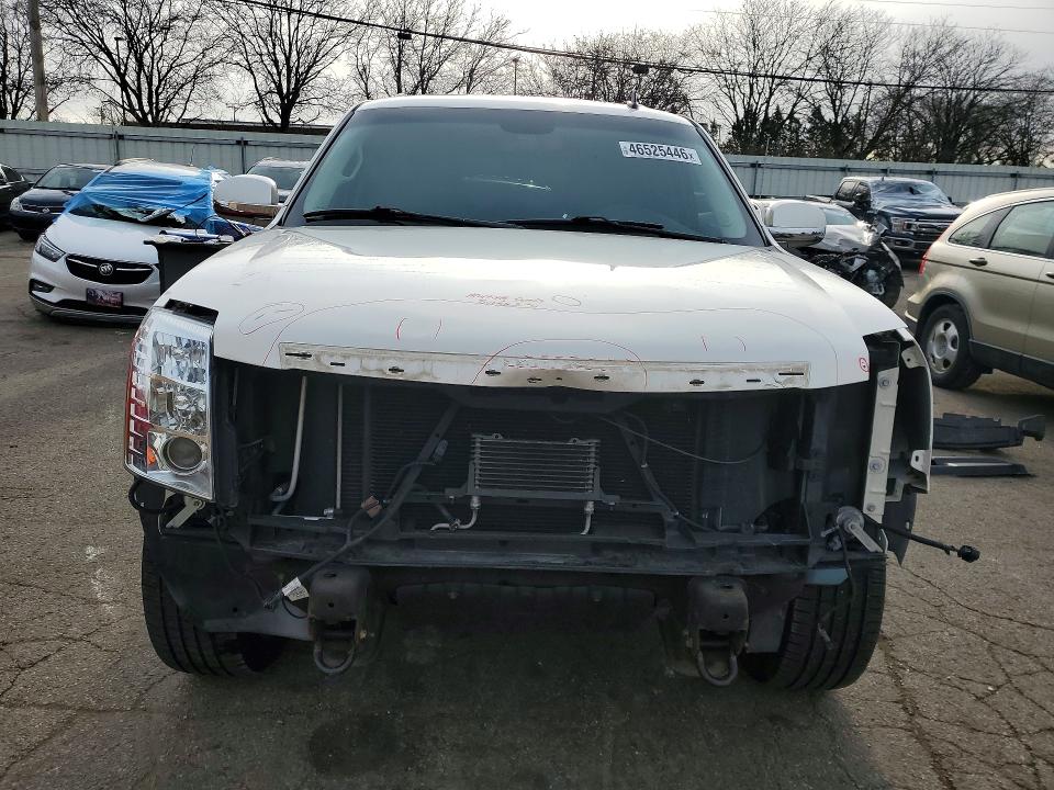 Продажа на аукционе авто 2011 Cadillac Escalade, vin: 1GYS4BEFXBR321560, номер лота: 46525446