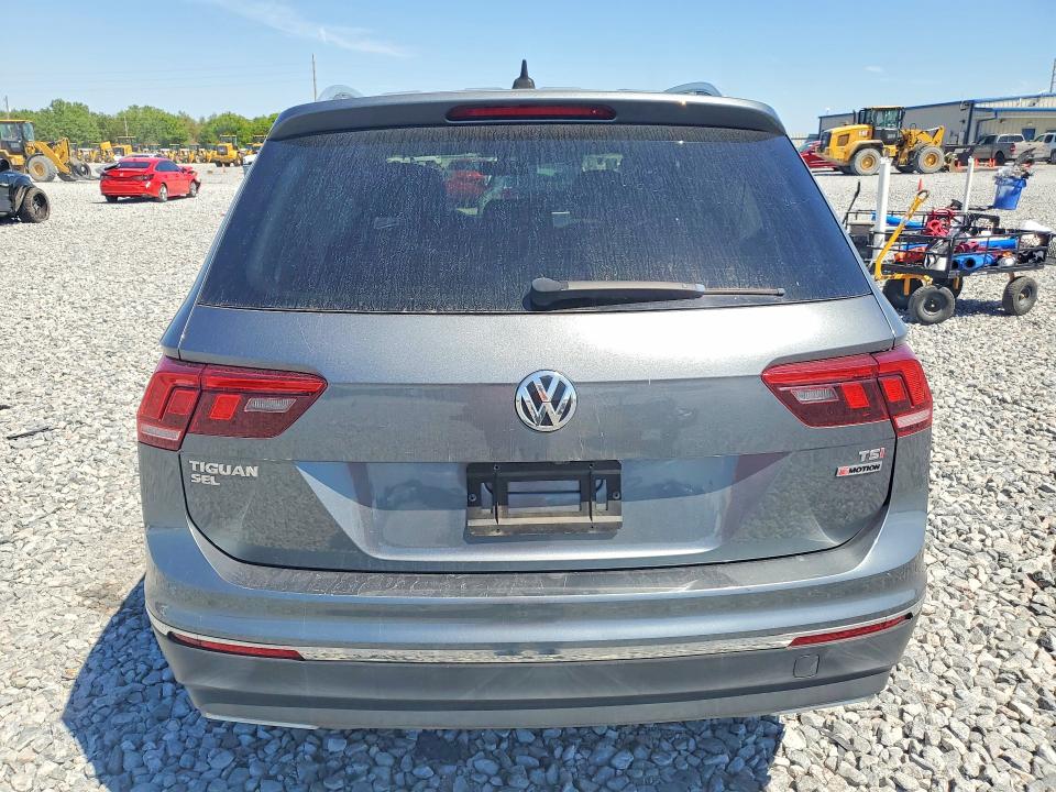 47373906 :رقم المزاد ، 3VV2B7AX5JM106368 vin ، 2018 Volkswagen Tiguan مزاد بيع