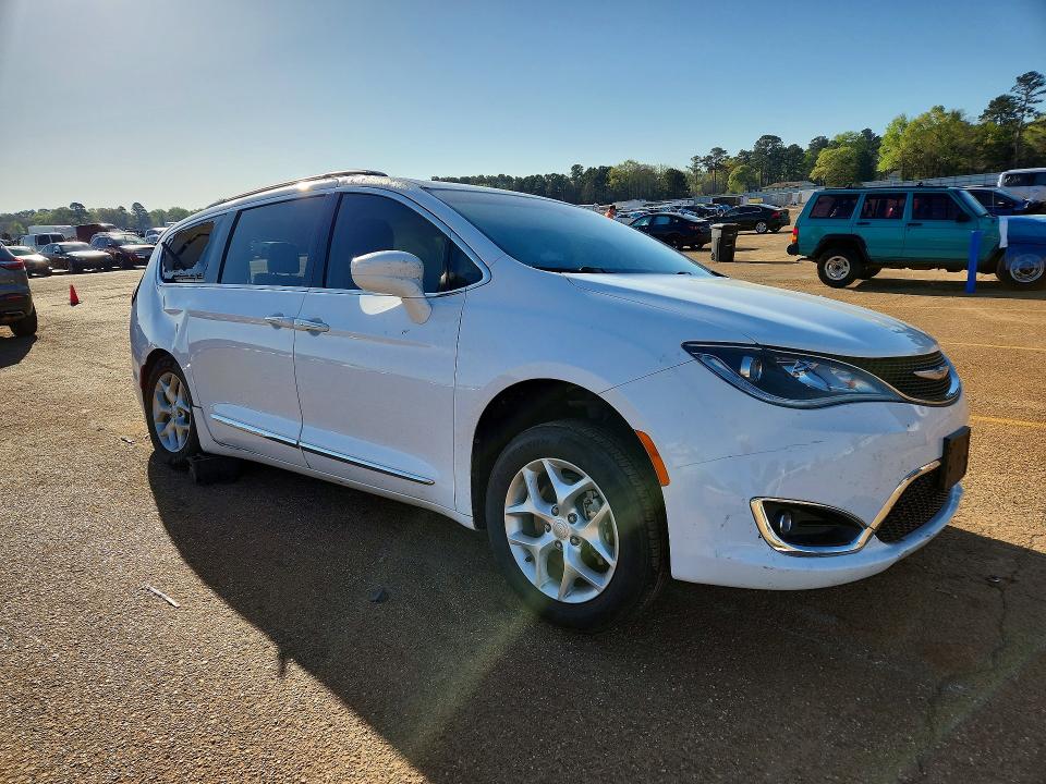 Продажа на аукционе авто 2017 Chrysler Pacifica, vin: 2C4RC1BG5HR816220, номер лота: 45925556