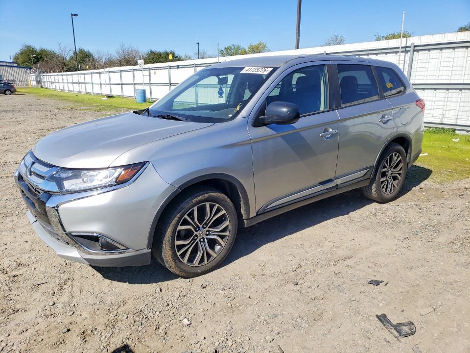 Продаж на аукціоні авто 2018 Mitsubishi Outlander, vin: JA4AD2A31JJ004173, номер лоту: 41735226