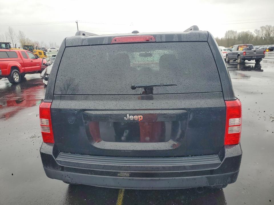 45862706 :رقم المزاد ، 1C4NJPBA2HD137690 vin ، 2017 Jeep Patriot مزاد بيع