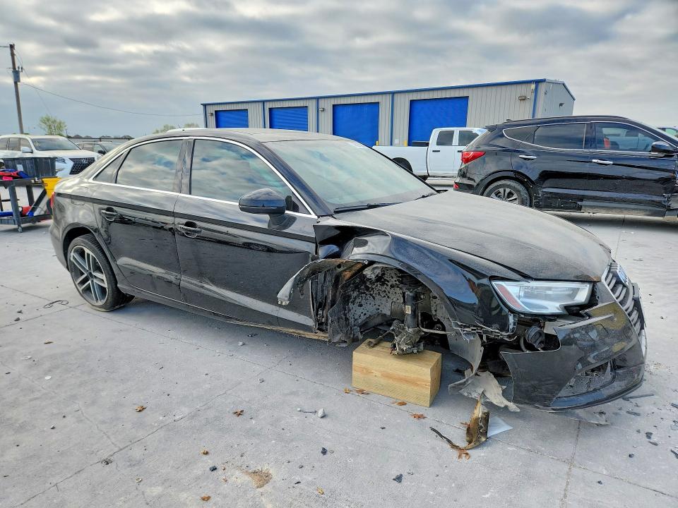 48070246 :رقم المزاد ، WAUAUGFF6K1010989 vin ، 2019 Audi A3 مزاد بيع