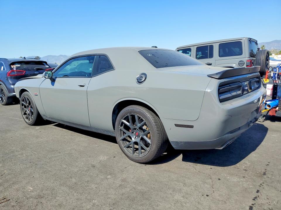 Продажа на аукционе авто 2018 Dodge Challenger, vin: 2C3CDZBT0JH246139, номер лота: 76044665