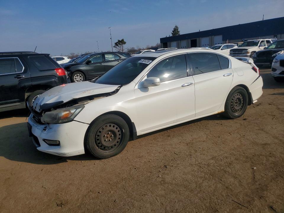 Auction sale of the 2013 Honda Accord, vin: 1HGCR3F83DA802013, lot number: 47604206