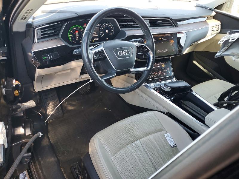 46636236 :رقم المزاد ، WA1LAAGE9KB008892 vin ، 2019 Audi E-tron مزاد بيع