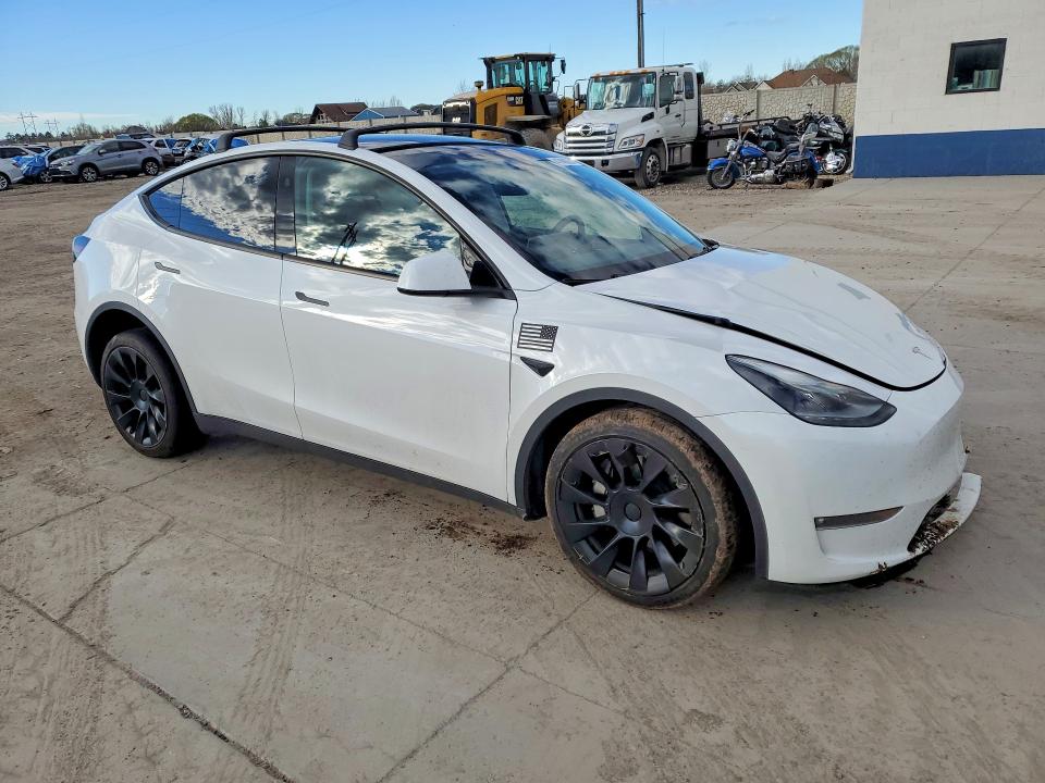 41969236 :رقم المزاد ، 7SAYGAEE3PF871272 vin ، 2023 Tesla Model Y مزاد بيع