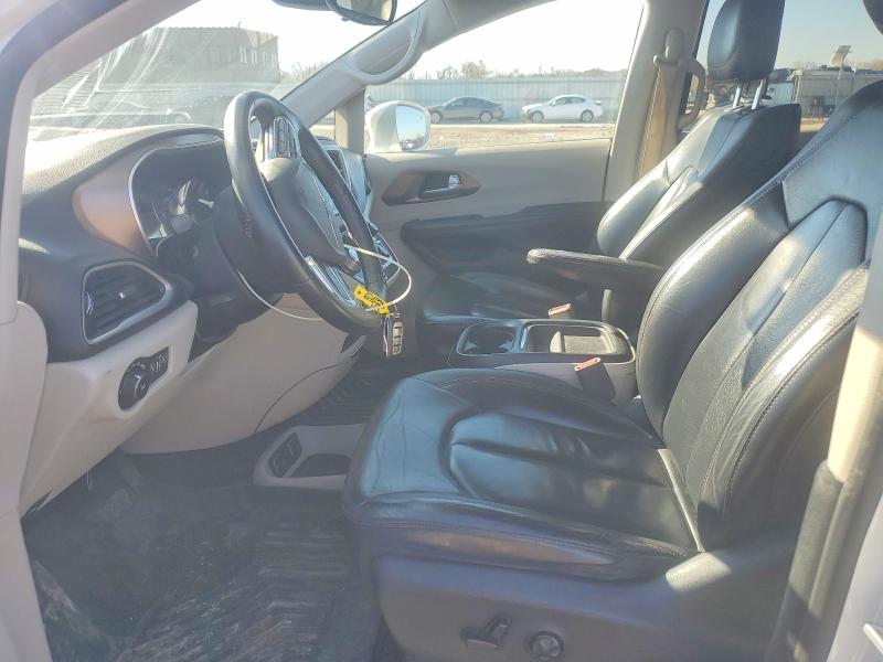 41957726 :رقم المزاد ، 2C4RC1BG7HR523418 vin ، 2017 Chrysler Pacifica مزاد بيع