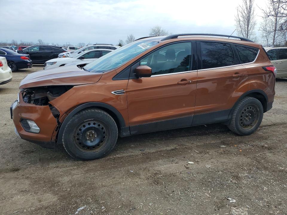 Продаж на аукціоні авто 2017 Ford Escape, vin: 1FMCU0GD5HUD61346, номер лоту: 47540656