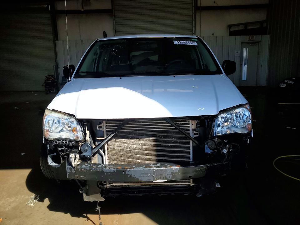 41983856 :رقم المزاد ، 2C4RDGBG0FR643929 vin ، 2015 Dodge Grand Caravan مزاد بيع