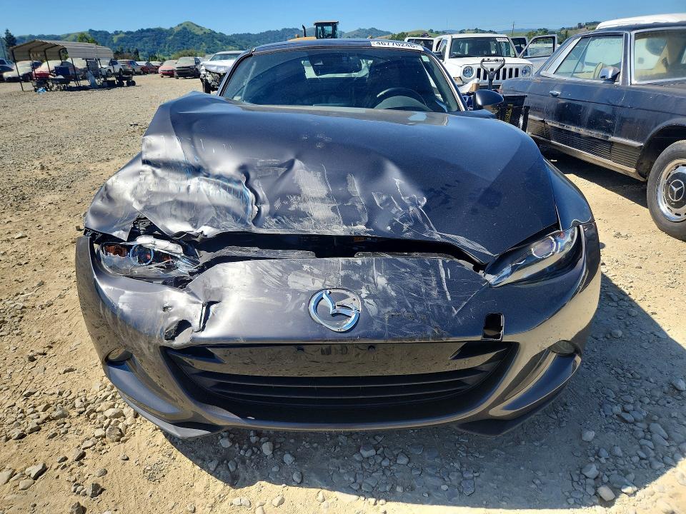 49773076 :رقم المزاد ، JM1NDAM70H0101218 vin ، 2017 Mazda Mx-5 Miata مزاد بيع