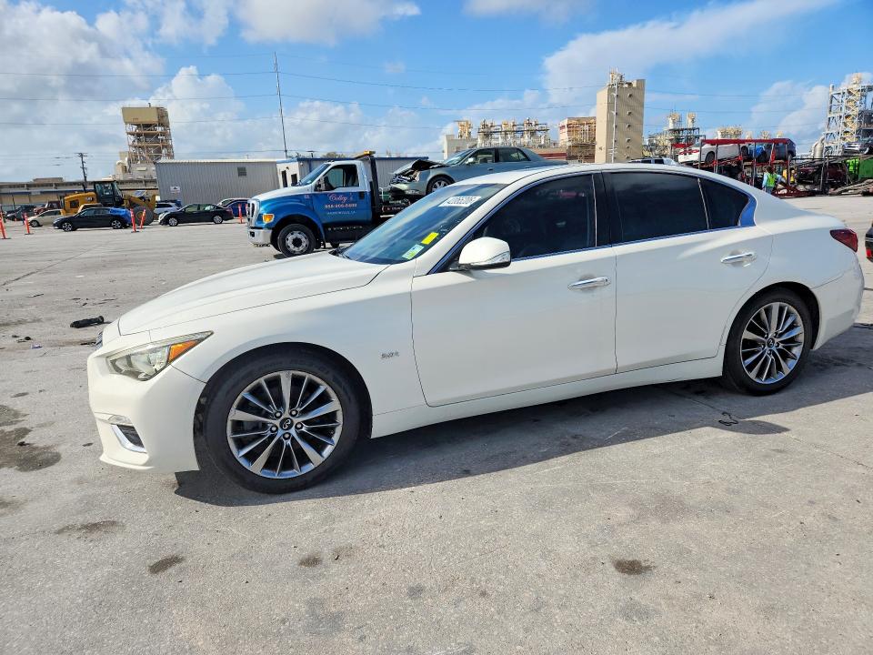 42065206 :رقم المزاد ، JN1EV7AP8JM364501 vin ، 2018 Infiniti Q50 مزاد بيع