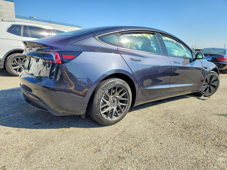 47648256 :رقم المزاد ، 5YJ3E1EA9TF145985 vin ، 2026 Tesla Model 3 مزاد بيع