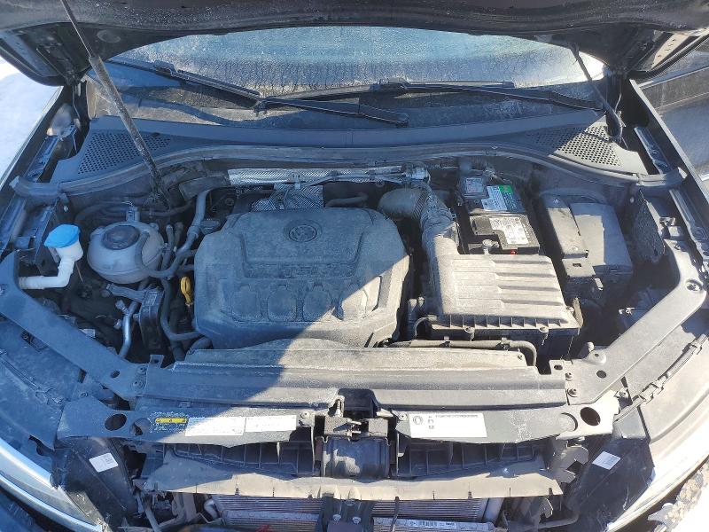 79792885 :رقم المزاد ، 3VV4B7AX1JM067626 vin ، 2018 Volkswagen Tiguan مزاد بيع