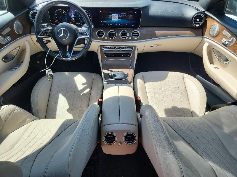 47975656 :رقم المزاد ، W1KZF8DB9NB044872 vin ، 2022 Mercedes-benz E مزاد بيع
