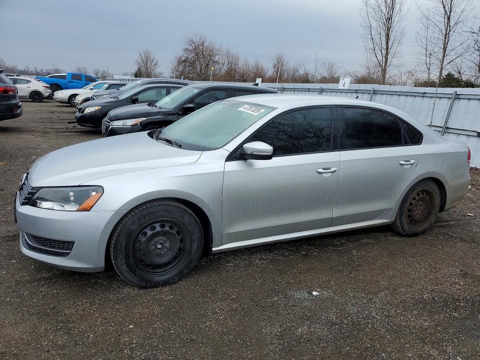 47267026 :رقم المزاد ، 1VWAH7A30DC041180 vin ، 2013 Volkswagen Passat مزاد بيع
