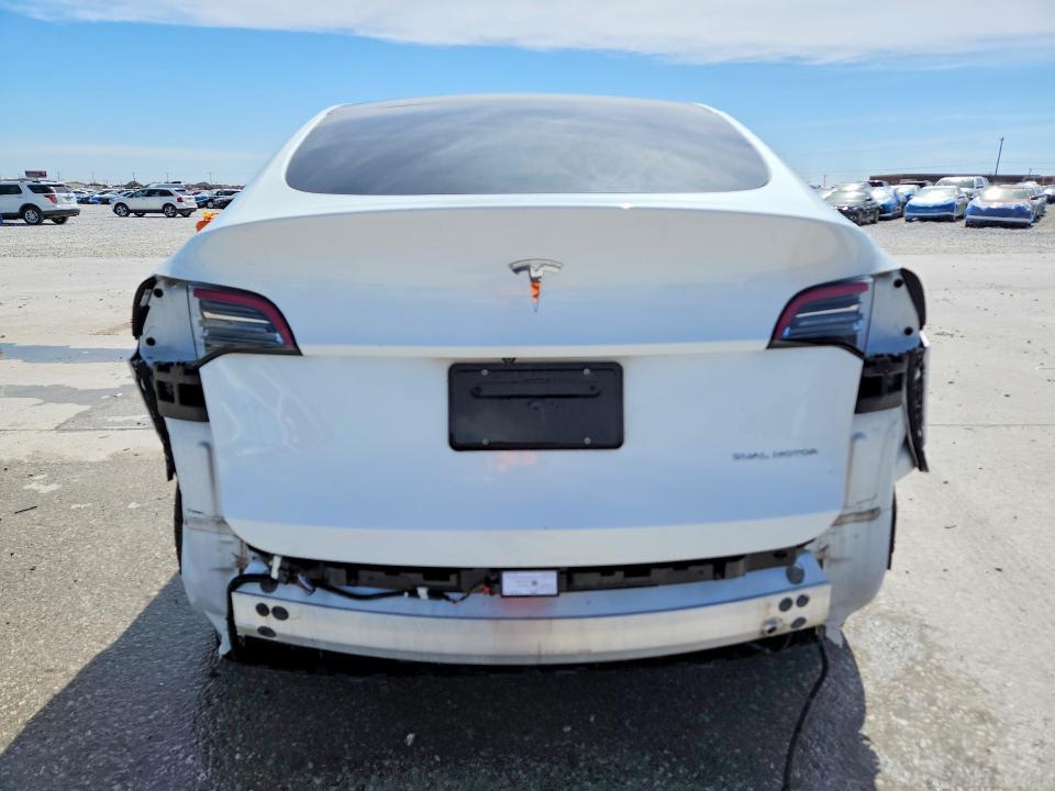46548056 :رقم المزاد ، 5YJYGDEE1MF306898 vin ، 2021 Tesla Model Y مزاد بيع