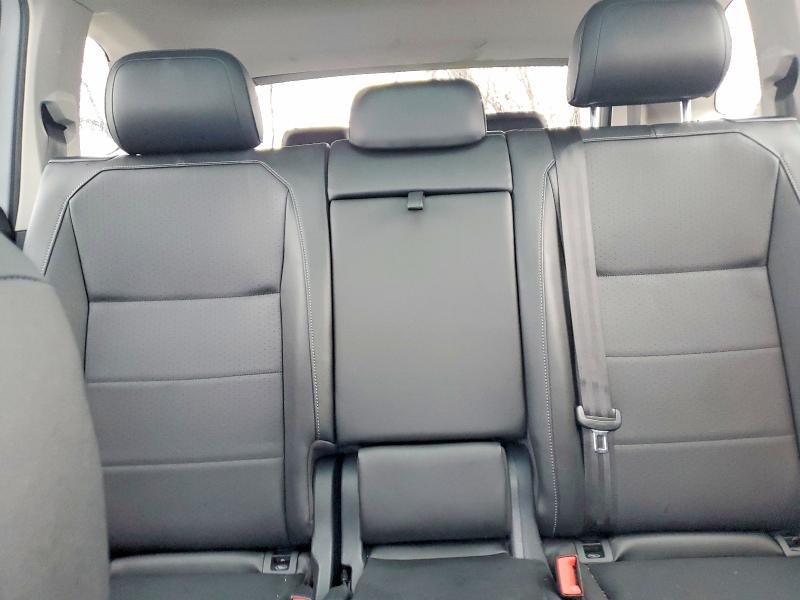 45943906 :رقم المزاد ، 3VV3B7AX9JM068714 vin ، 2018 Volkswagen Tiguan مزاد بيع