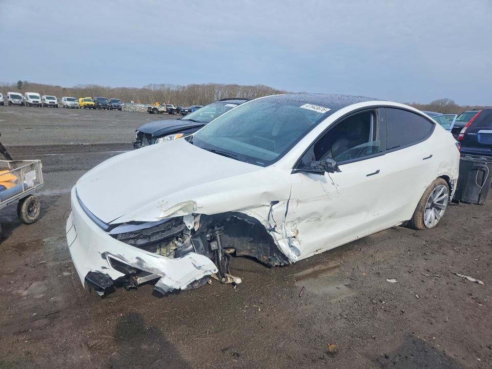 47943676 :رقم المزاد ، 7SAYGDEE8TA456845 vin ، 2026 Tesla Model Y مزاد بيع