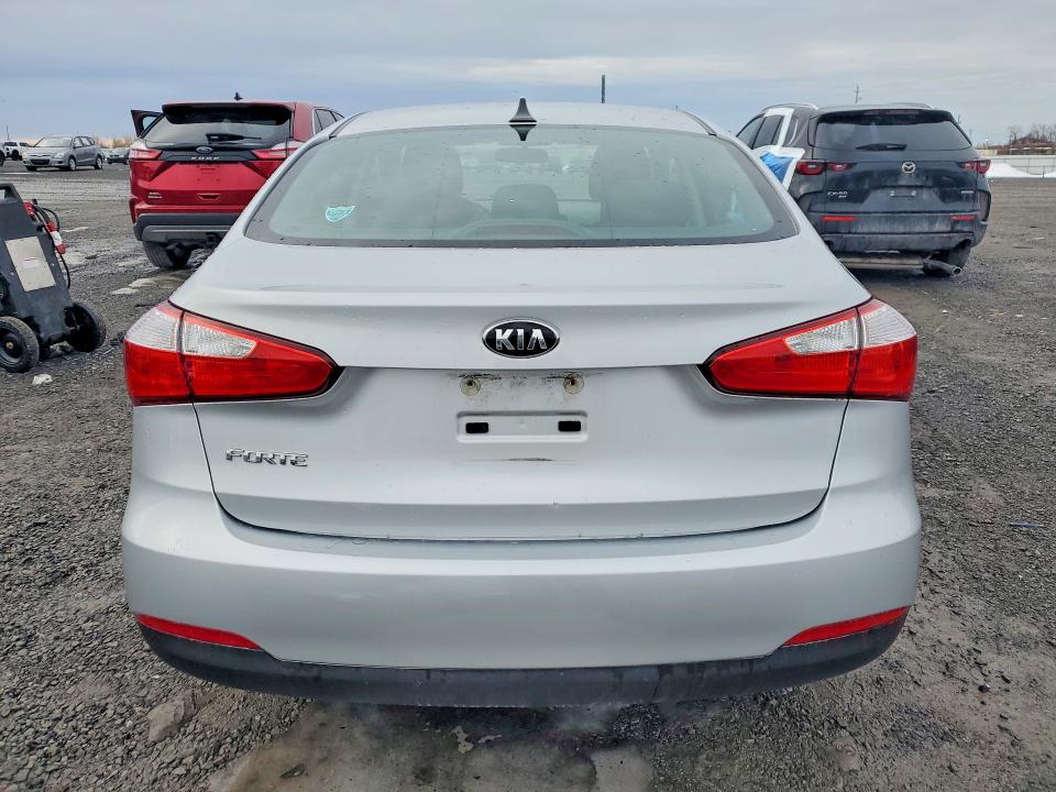 2016 Kia Forte მანქანა იყიდება აუქციონზე, vin: KNAFK4A60G5611039, აუქციონის ნომერი: 41748886