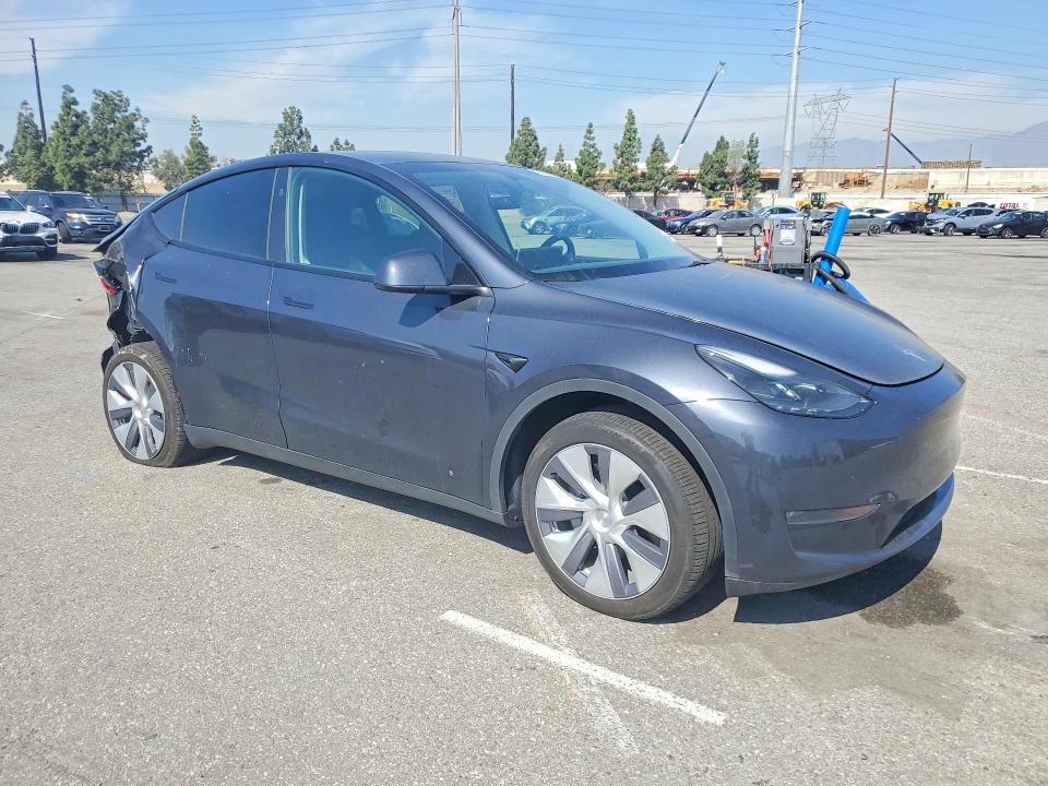 Продажа на аукционе авто 2024 Tesla Model Y, vin: 7SAYGDEE2RA241535, номер лота: 47287106