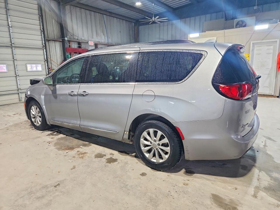2017 Chrysler Pacifica მანქანა იყიდება აუქციონზე, vin: 2C4RC1BG4HR787826, აუქციონის ნომერი: 45487406