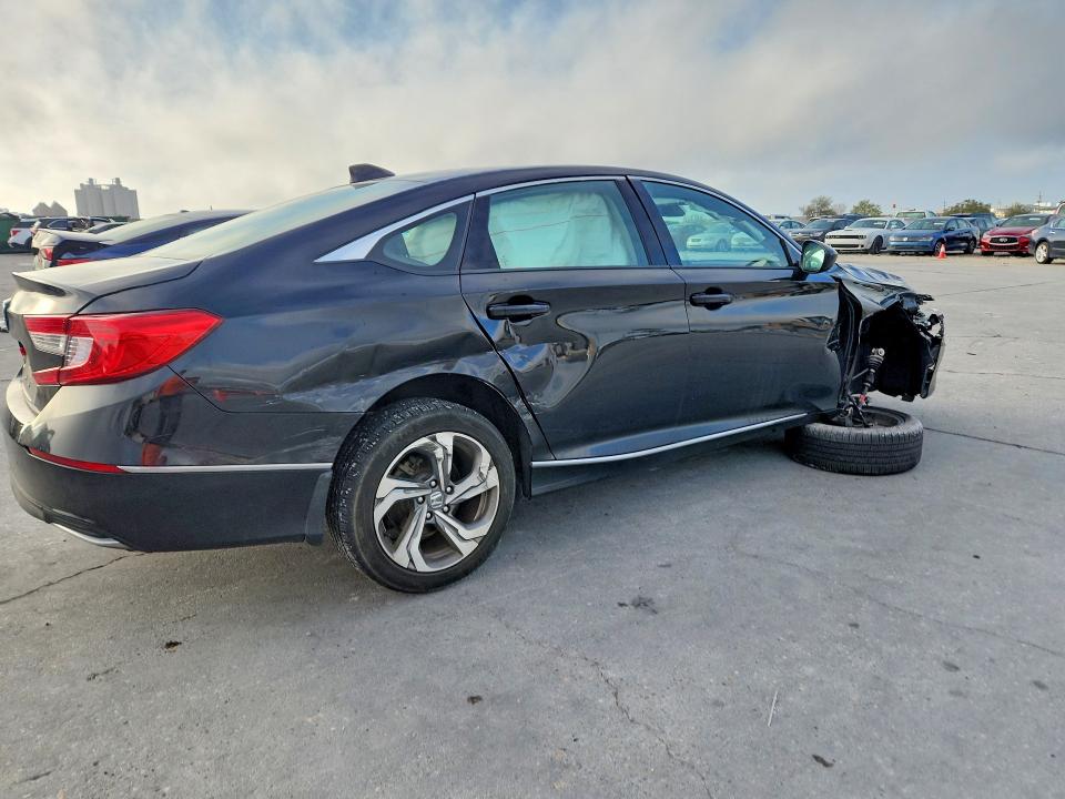Продажа на аукционе авто 2020 Honda Accord, vin: 1HGCV1F48LA135483, номер лота: 79844505