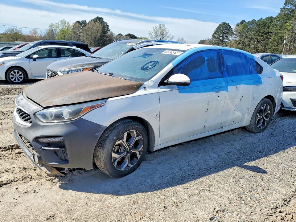 2019 Kia Forte მანქანა იყიდება აუქციონზე, vin: 3KPF24AD4KE009694, აუქციონის ნომერი: 79039515