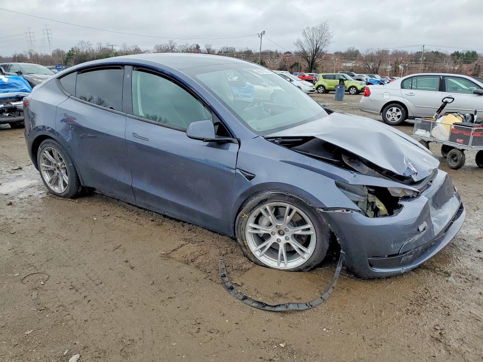 46141186 :رقم المزاد ، 7SAYGAEE3PF690866 vin ، 2023 Tesla Model Y مزاد بيع