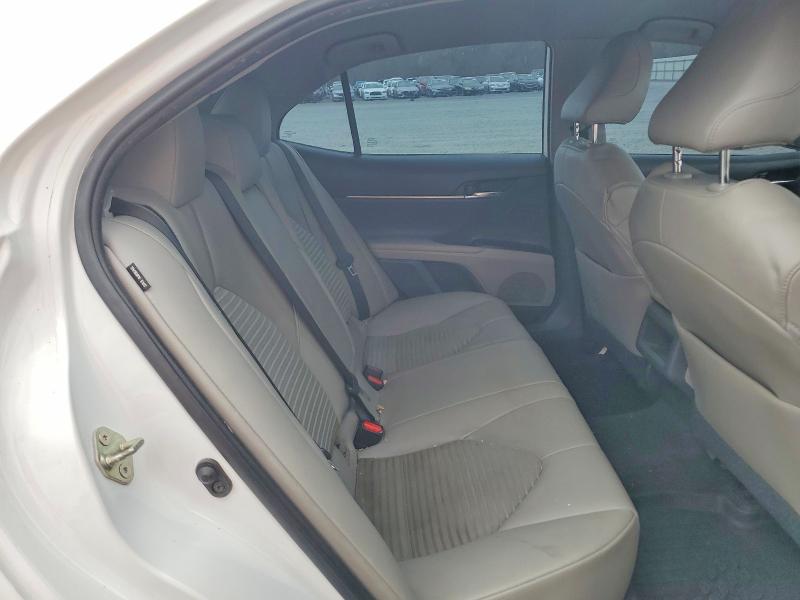 45607436 :رقم المزاد ، 4T1G11AK0LU324494 vin ، 2020 Toyota Camry مزاد بيع