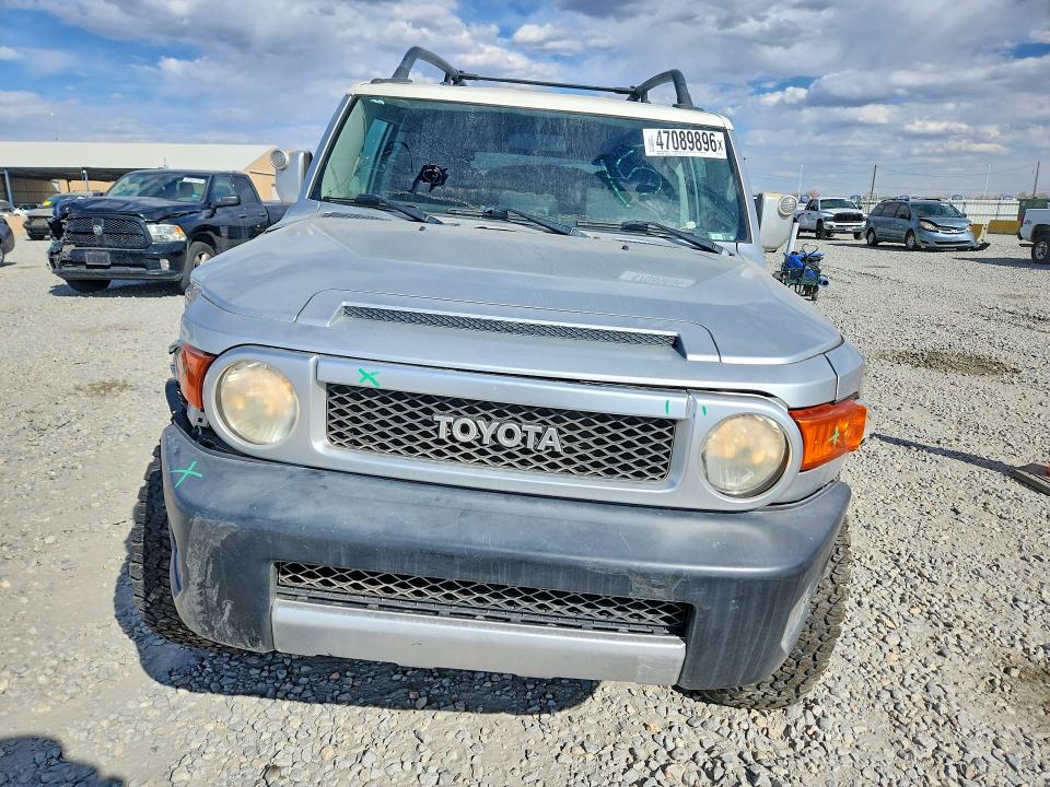 47089896 :رقم المزاد ، JTEBU11F770014991 vin ، 2007 Toyota Fj Cruiser مزاد بيع
