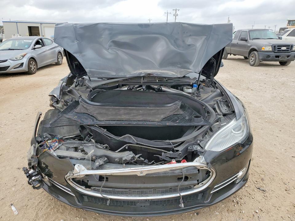 Продажа на аукционе авто 2014 Tesla Model S, vin: 5YJSA1H21EFP66250, номер лота: 41695456