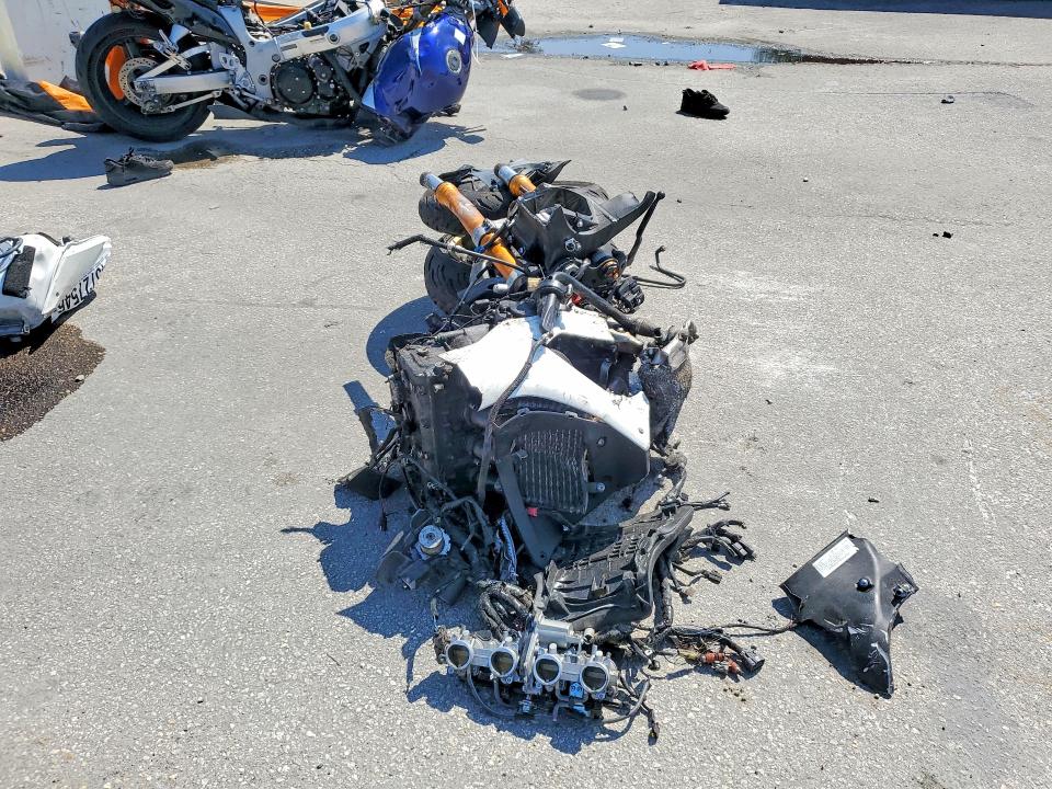 2022 Yama Yzfr1 მანქანა იყიდება აუქციონზე, vin: JYARN66E6NA002508, აუქციონის ნომერი: 45727546