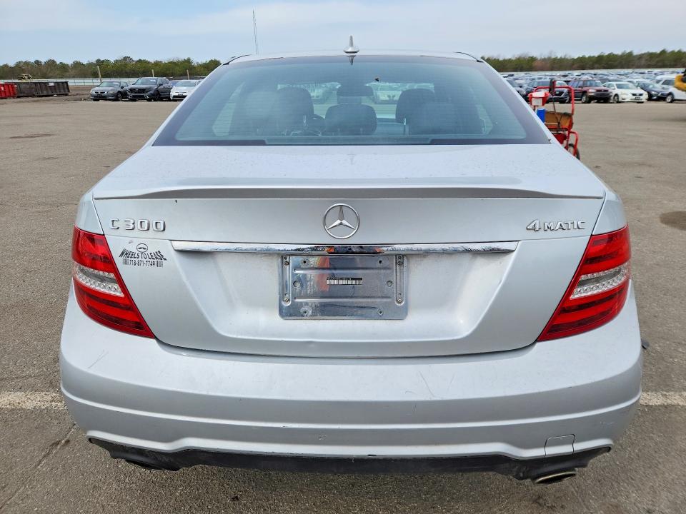 Продажа на аукционе авто 2013 Mercedes-benz C, vin: WDDGF8AB4DA884784, номер лота: 47821116