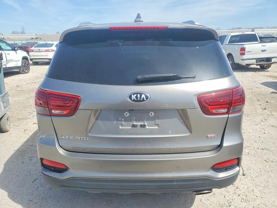 2019 Kia Sorento მანქანა იყიდება აუქციონზე, vin: 5XYPG4A35KG538152, აუქციონის ნომერი: 48057796