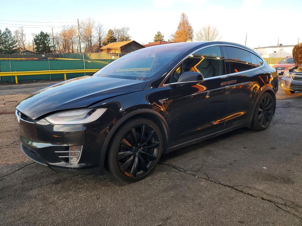 Продажа на аукционе авто 2017 Tesla Model X, vin: 5YJXCBE29HF060691, номер лота: 41803206