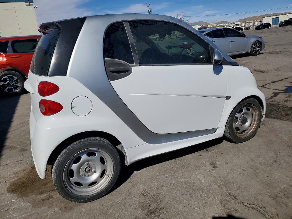 Продажа на аукционе авто 2015 Smart Cars Fortwo, vin: WMEEJ3BA4FK810398, номер лота: 41763306