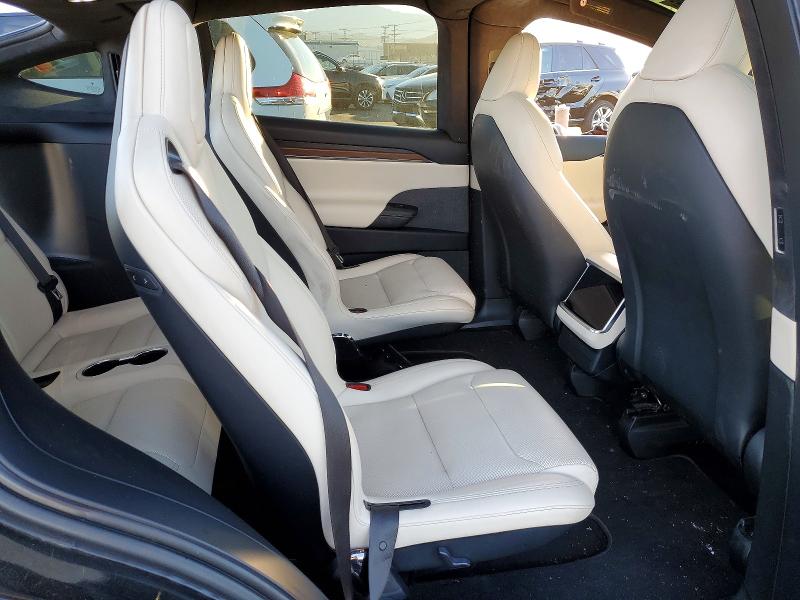 Продаж на аукціоні авто 2022 Tesla Model X, vin: 7SAXCBE53NF329664, номер лоту: 45798596