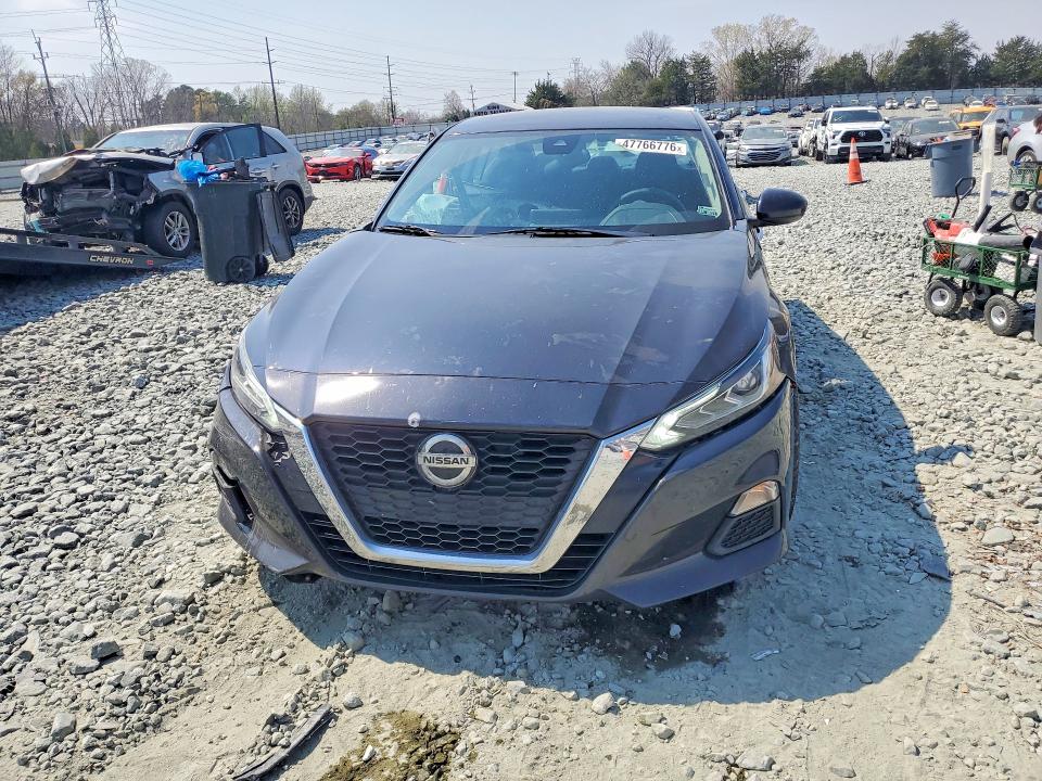 47766776 :رقم المزاد ، 1N4BL4DV1NN308016 vin ، 2022 Nissan Altima مزاد بيع