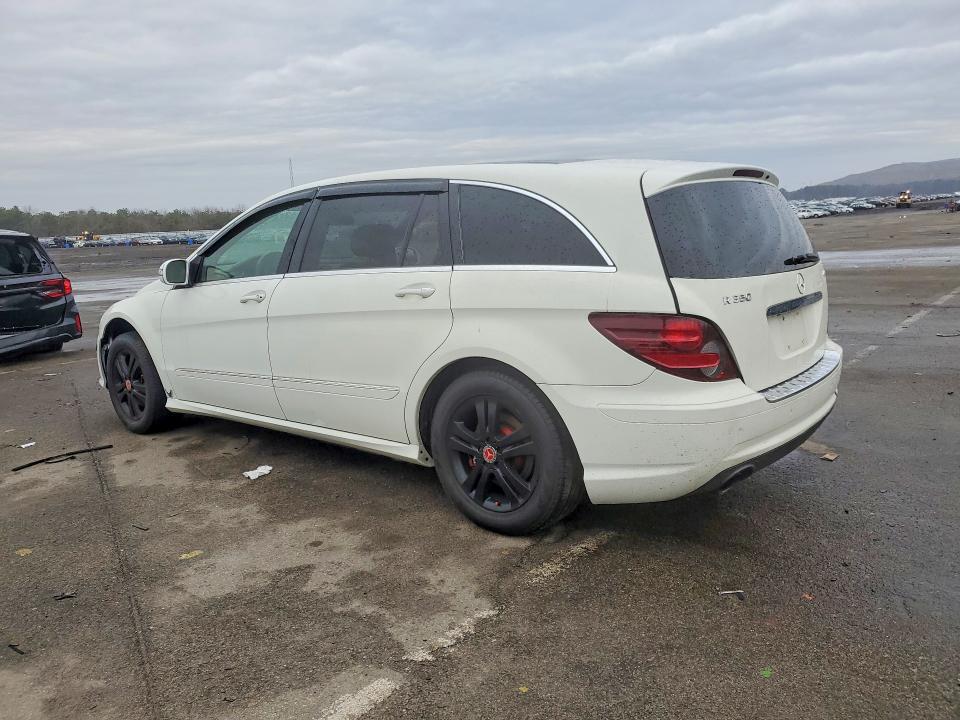 45832526 :رقم المزاد ، 4JGCB65E39A089564 vin ، 2009 Mercedes-benz R مزاد بيع