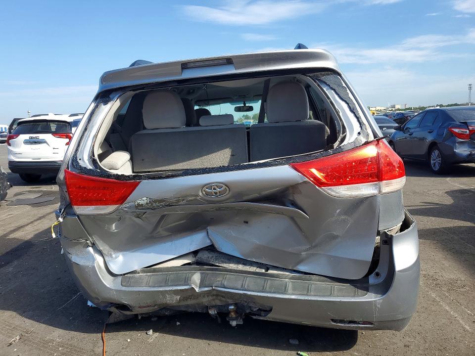 2014 Toyota Sienna მანქანა იყიდება აუქციონზე, vin: 5TDKK3DC2ES417598, აუქციონის ნომერი: 41868536