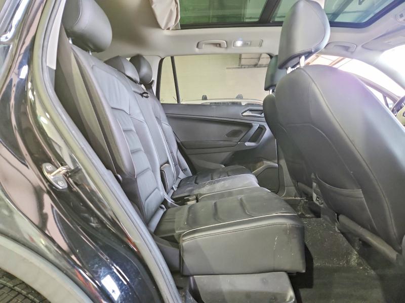 Продажа на аукционе авто 2018 Volkswagen Tiguan, vin: 3VV4B7AX4JM196508, номер лота: 45489746