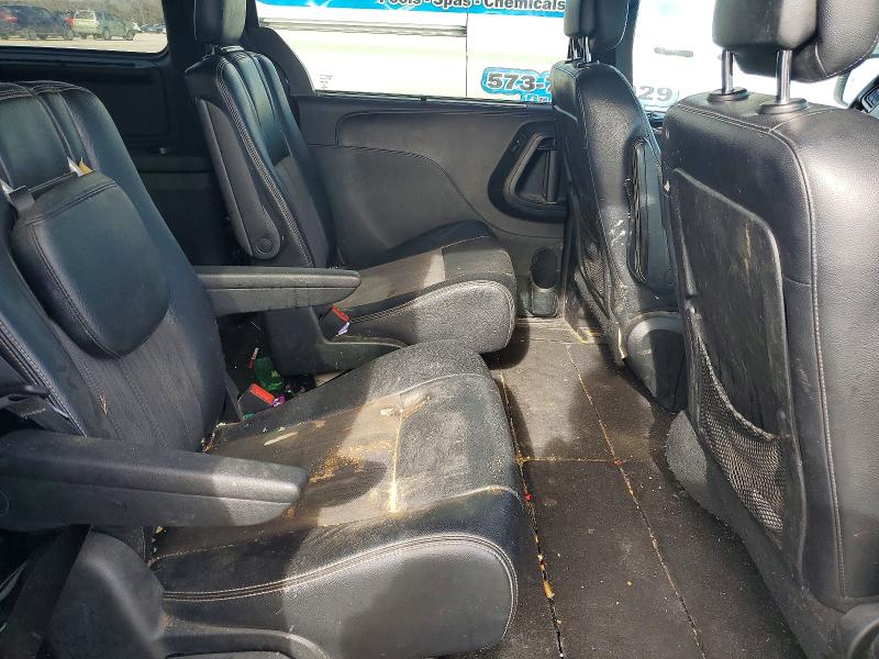 46003596 :رقم المزاد ، 2C4RC1HG6FR526380 vin ، 2015 Chrysler Town & Country مزاد بيع
