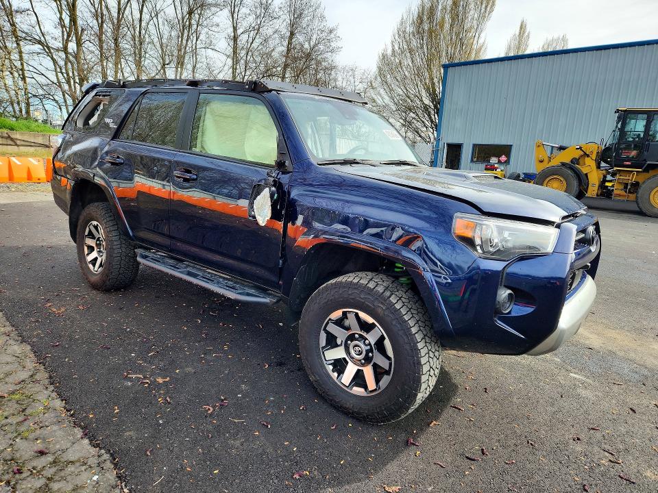 48131696 :رقم المزاد ، JTERU5JR5R6235781 vin ، 2024 Toyota 4runner مزاد بيع
