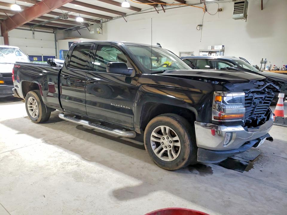 Продаж на аукціоні авто 2018 Chevrolet Silverado, vin: 2GCVKREC4J1104407, номер лоту: 45995536