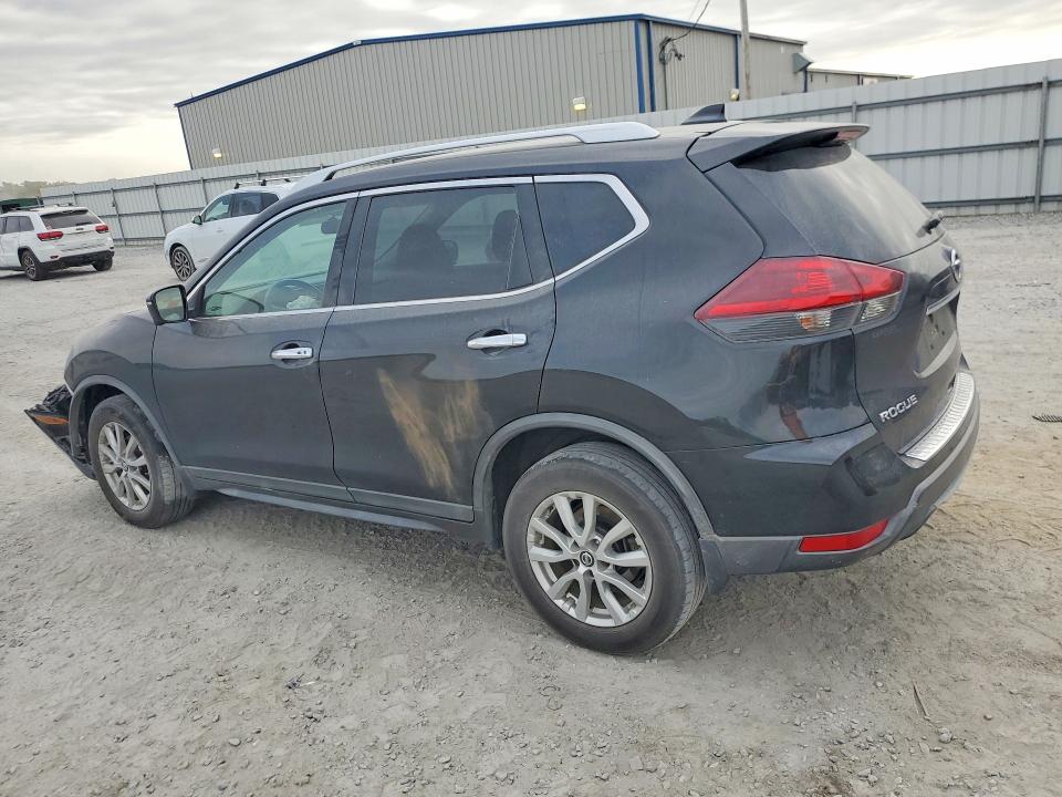 Продаж на аукціоні авто 2018 Nissan Rogue, vin: KNMAT2MV5JP622941, номер лоту: 47297876