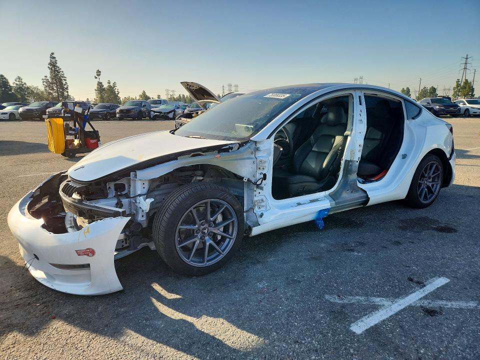 75389335 :رقم المزاد ، 5YJ3E1EA9NF345462 vin ، 2022 Tesla Model 3 مزاد بيع
