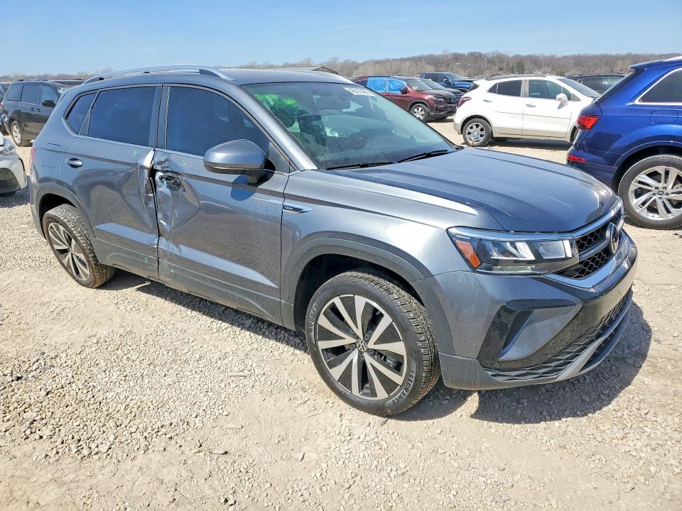 2022 Volkswagen Taos მანქანა იყიდება აუქციონზე, vin: 3VVRX7B20NM042281, აუქციონის ნომერი: 46747406