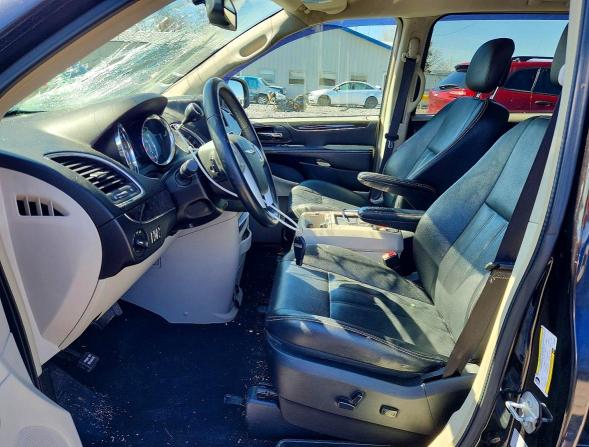 2015 Chrysler Town & Country მანქანა იყიდება აუქციონზე, vin: 2C4RC1BG4FR538844, აუქციონის ნომერი: 46096986