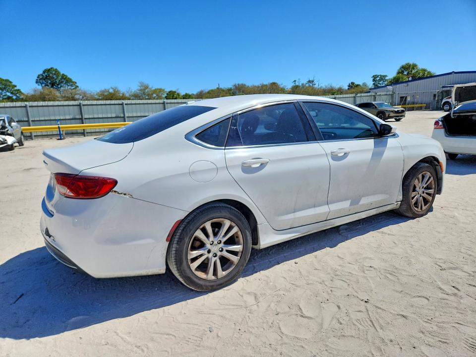 Продажа на аукционе авто 2015 Chrysler 200, vin: 1C3CCCAB4FN616970, номер лота: 45745026