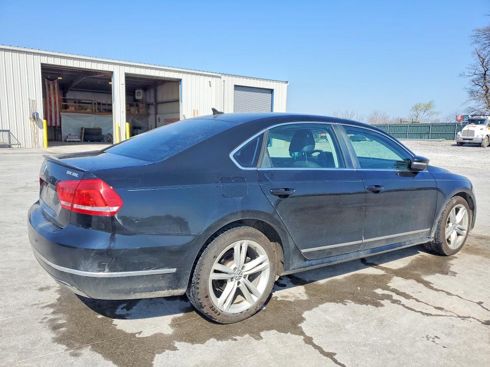 47578856 :رقم المزاد ، 1VWCN7A30DC054559 vin ، 2013 Volkswagen Passat مزاد بيع